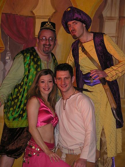photo des comédiens du spectacle jeune public : Aladdin et le génie de la lampe